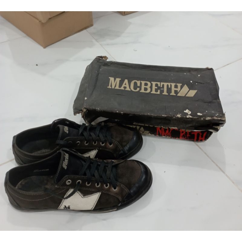 Macbeth Eliot Classic Black Cement (43)