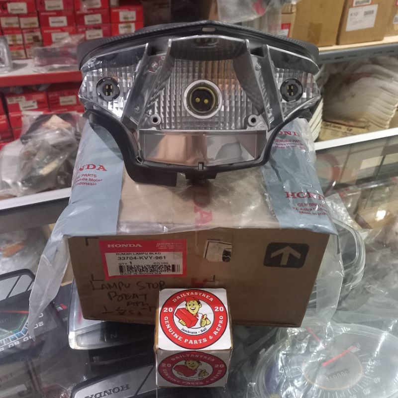 BASE COMB DUDUKAN RUMAH LAMPU STOP BELAKANG HONDA BEAT KARBU ORIGINAL ORI 33704-KVY-961