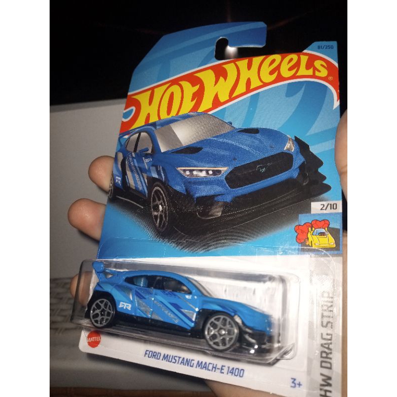 Ford mustang mach-E 1400 hotwheels