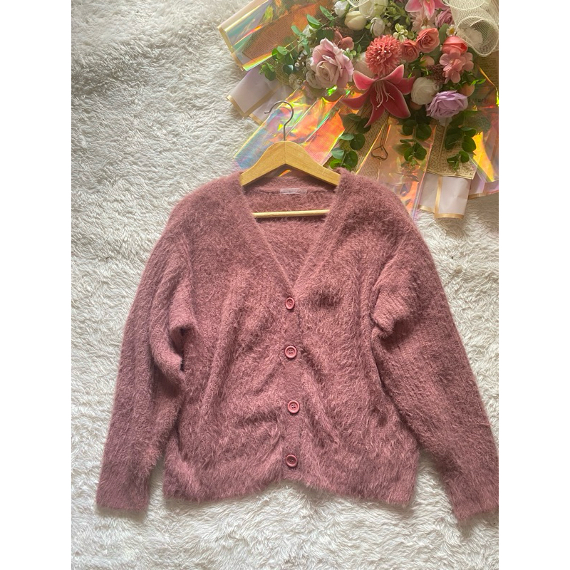 Atasan Kardigan Sweater Bulu Fuzzy Magenta Brand Lilac Balon Nice Cla*up
