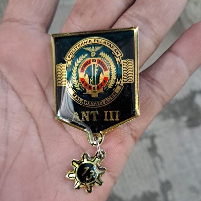 pin poltekpel aceh ant lll pengait mgnet