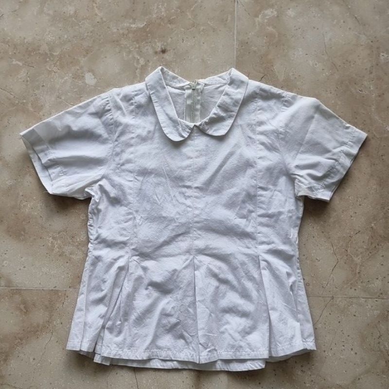 atasan blouse kerah putih wanita
