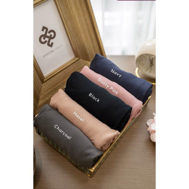 Izzy Sport Hijab dan Humairah Bergo by Heaven Lights