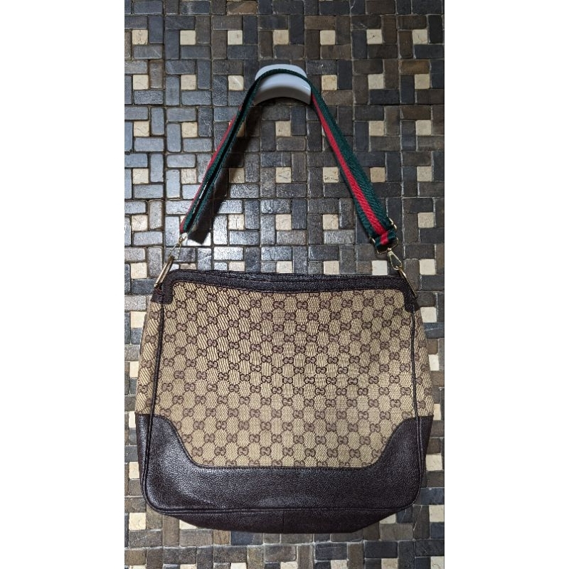 Tas laptop merk Gucci