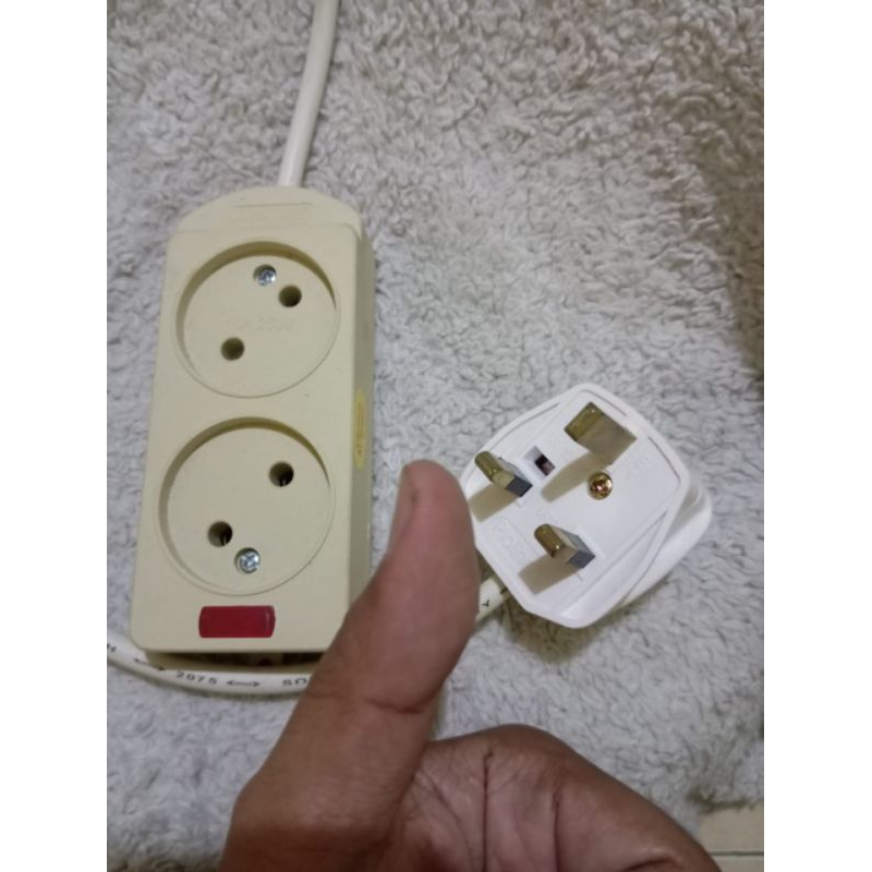 stop kontak colokan listrik kaki 3