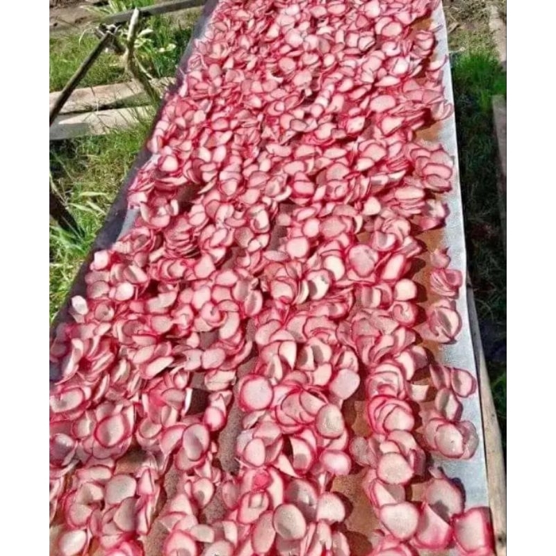 

KERUPUK SAGU MENTAH DAN KERUPUK TEPUNG TERIGU MENTAH 500GR