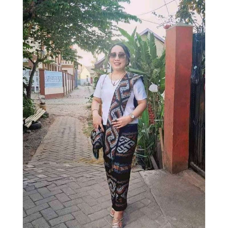 baju setelan wanita motif toraja - baju set adat toraja - baju tenun blanket etnik - baju rok selend