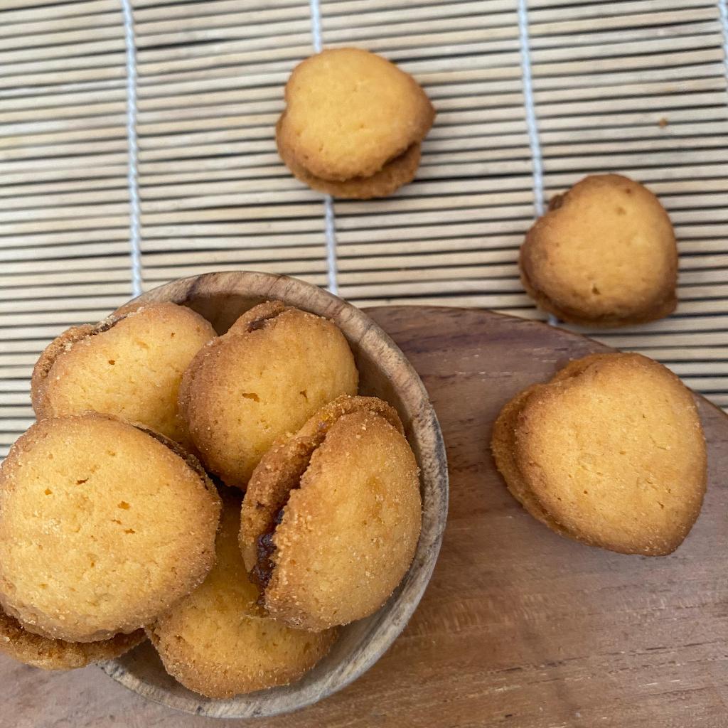 

KUE NASTAR LOVE jadul nanas 1kg Cemilan Basreng Snack Kerupuk Renyah Kiloan