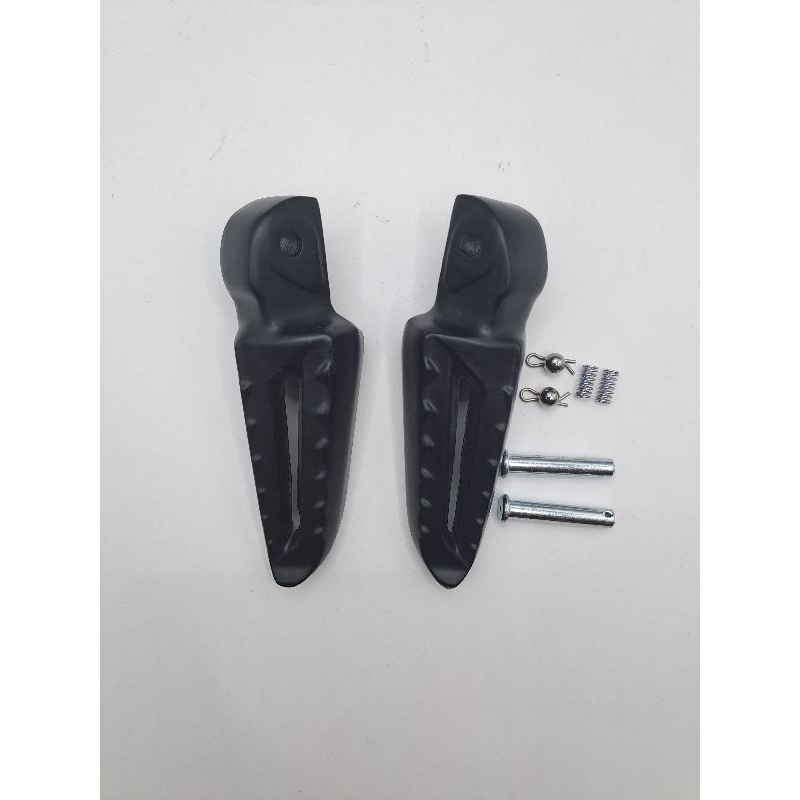 Footstep belakang Vario 150/160 hitam doff