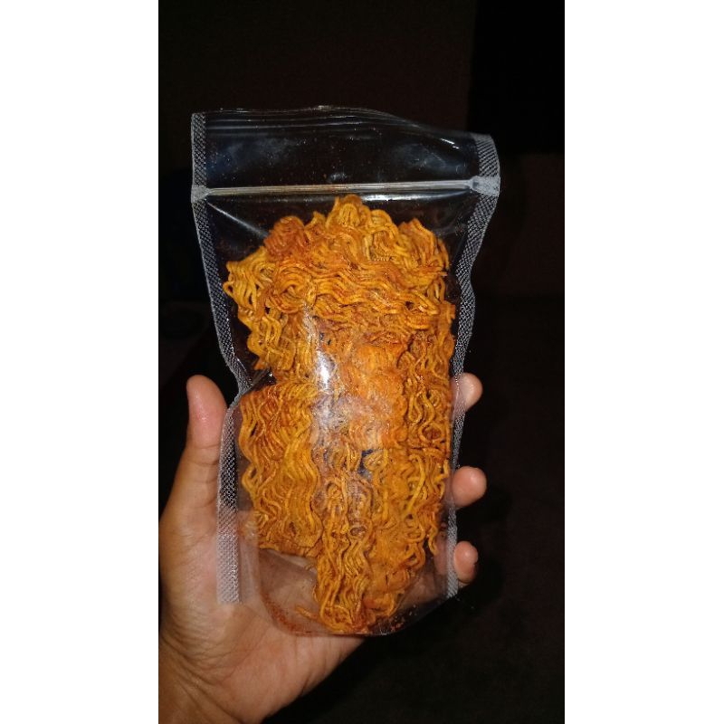 

Mie Kremes Miering/ mie kering bumbu melimpah aroma daun jeruk