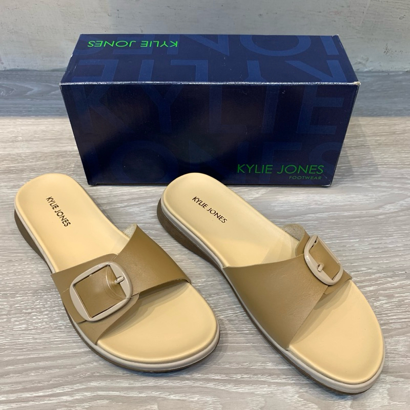 Kylie Jones - Sandal Slip-On / Flat Wanita | AI-181 - Camel