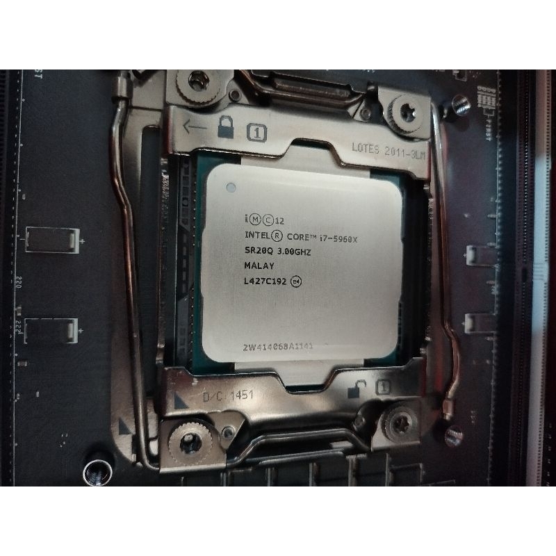 i7 5960X + MSI X99A SLI KRAIT + RAM 4X4G 2400Mhz