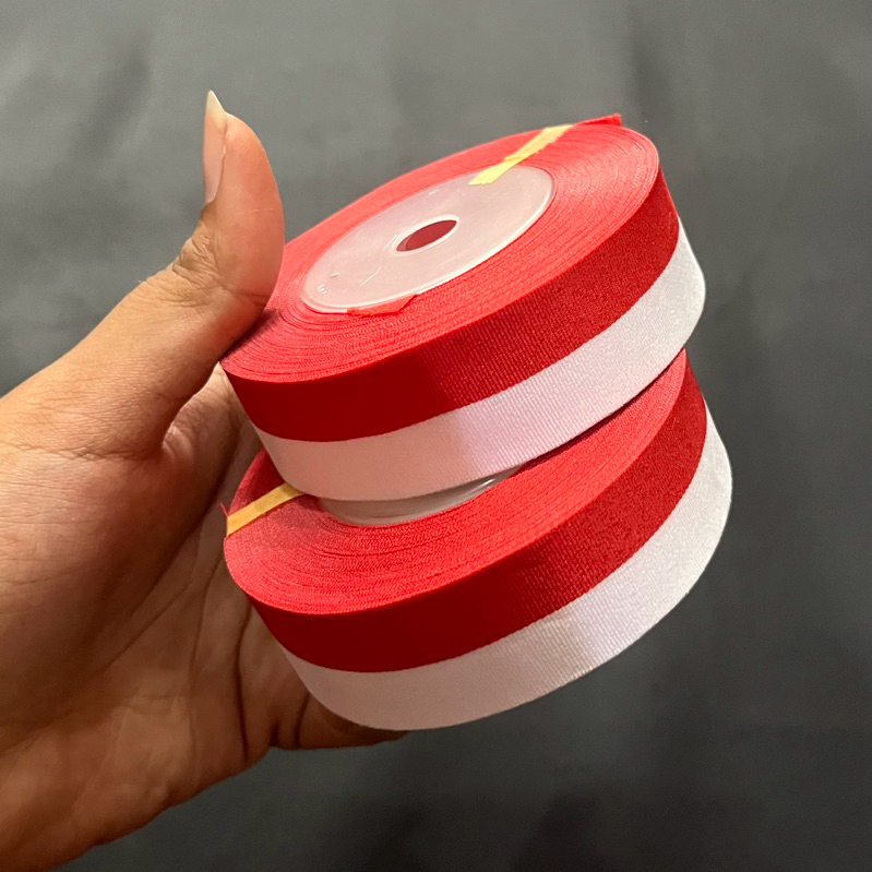 

Pita bendera merah putih per ROLL 1 inch pita satin berwarna gradasi merah dan putih pita 17 agustus pita DIRGAHAYU HUT RI kurnia kado