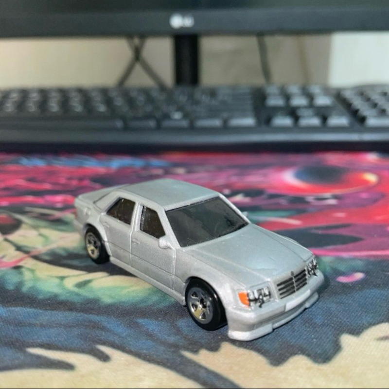 Hot Wheels Mercedes Benz 500E Abu Loose