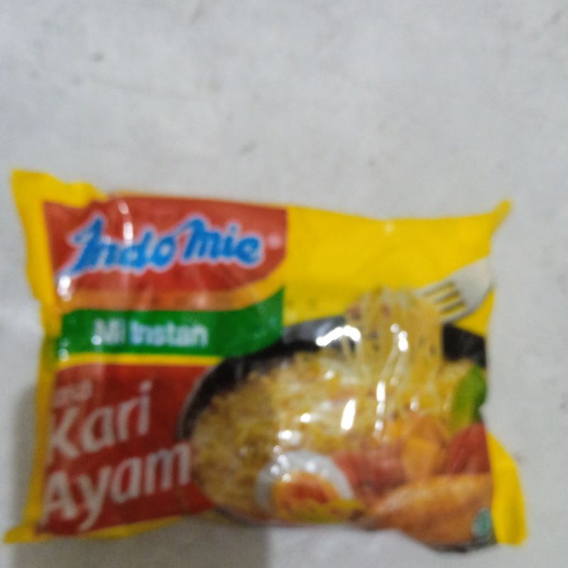 

indomie rasa kari ayam 72 gram / bungkus