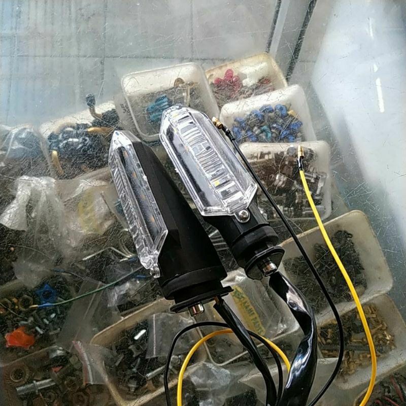 Lampu sein vario 150 125 led new