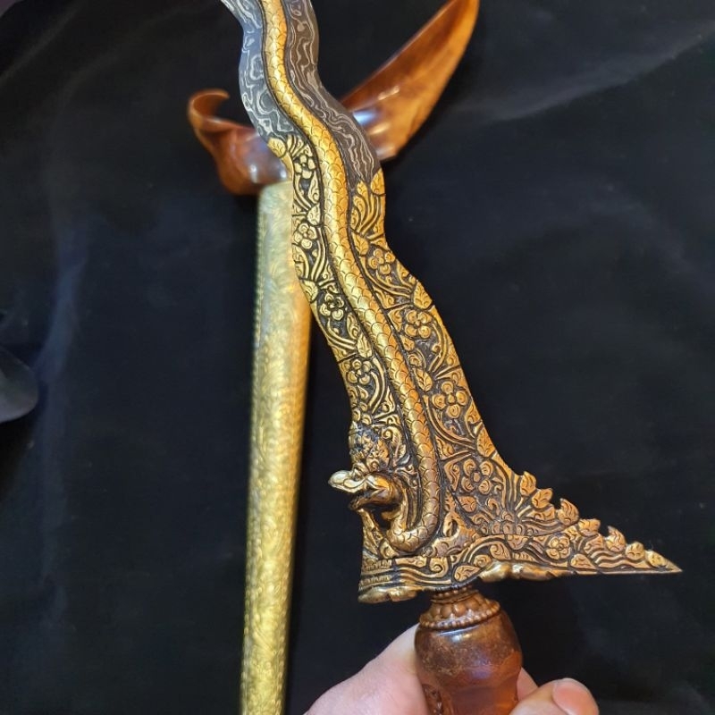 Keris Nogo Sosro Luk 13 Kinatah Sepuh Emas