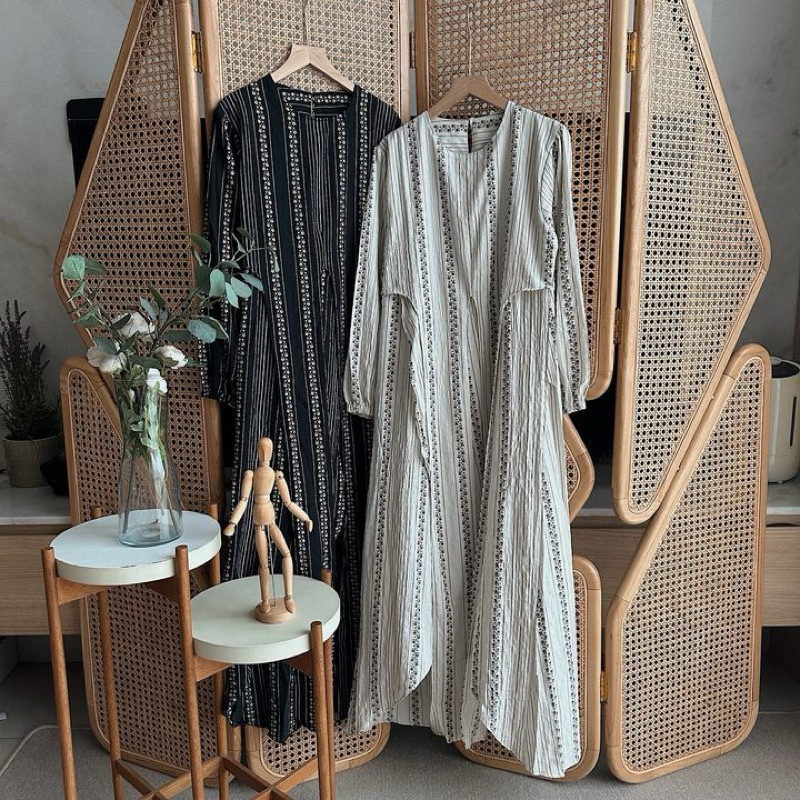 Calma Dress by Oclo | midi dress wanita raya collection