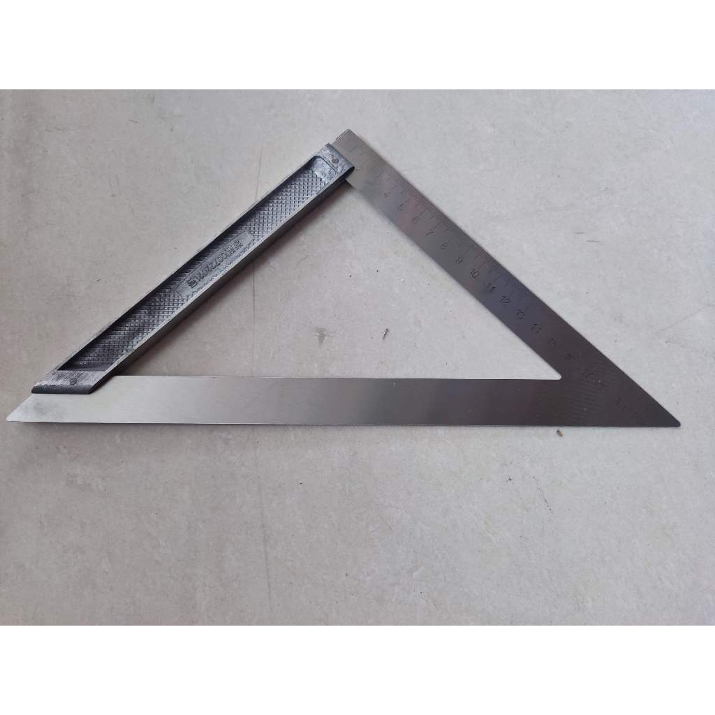 

Penggaris Siku Segitiga 200 mm Sudut 45 Derajat - Speed Square
