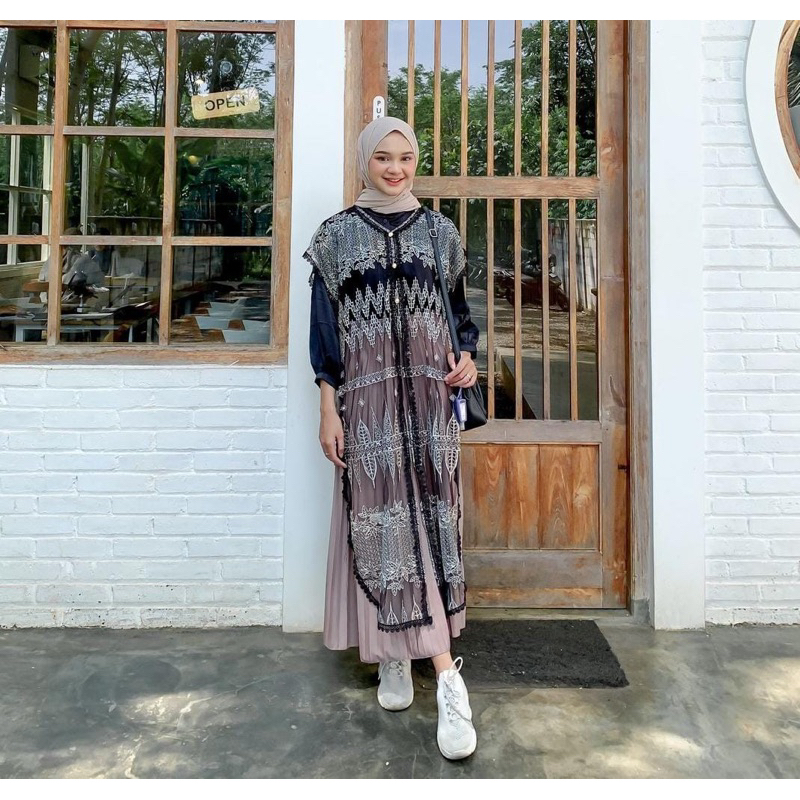 Yona Vest Brokat renda  Panjang Premium