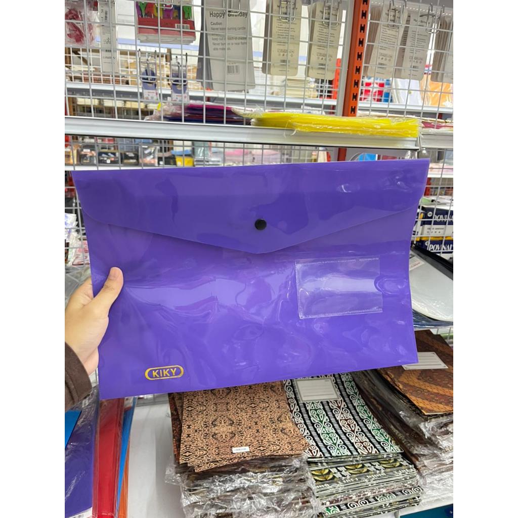 

KIKY MAP PLASTIK SATU KANCING POLOS