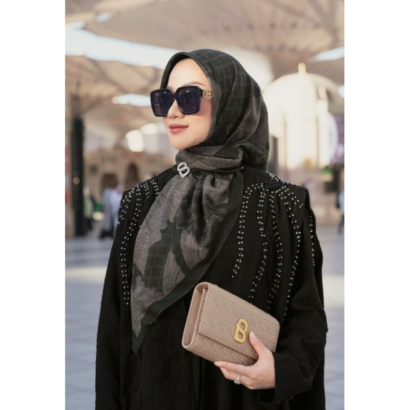 Buttonscarves Medina Series