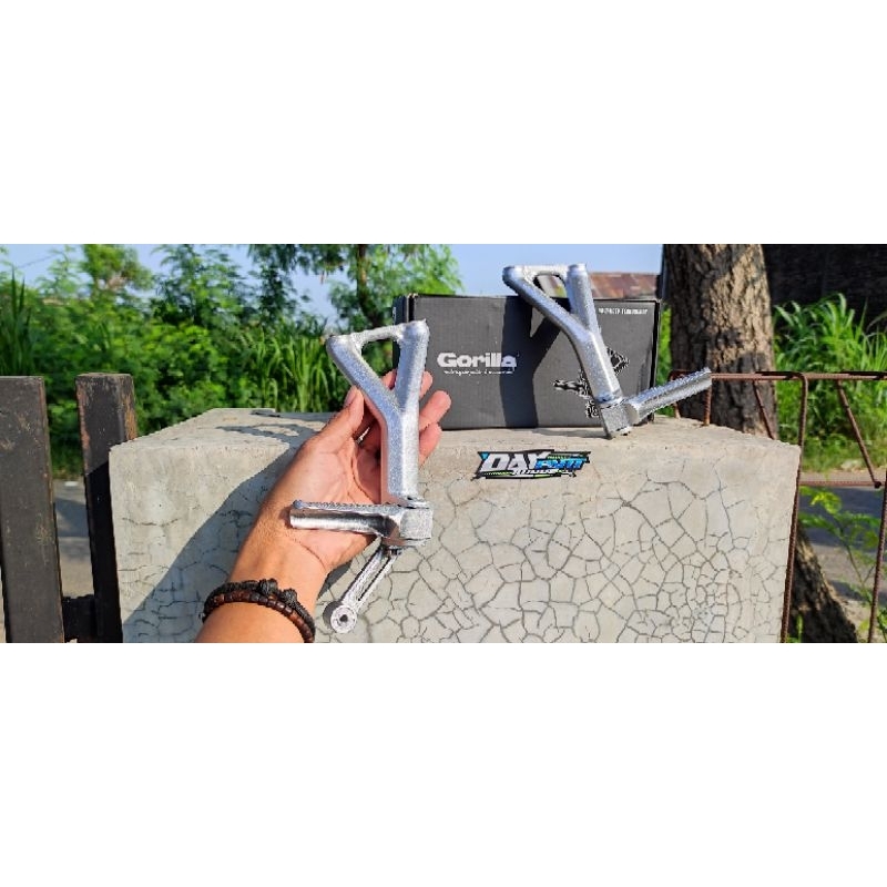 PIJAKAN KAKI BELAKANG FOOTSTEP FOOT STEP DUCCATI PANIGALE DUCATI PANIGALE V4 V 4 SET DUDUKAN PANGKON