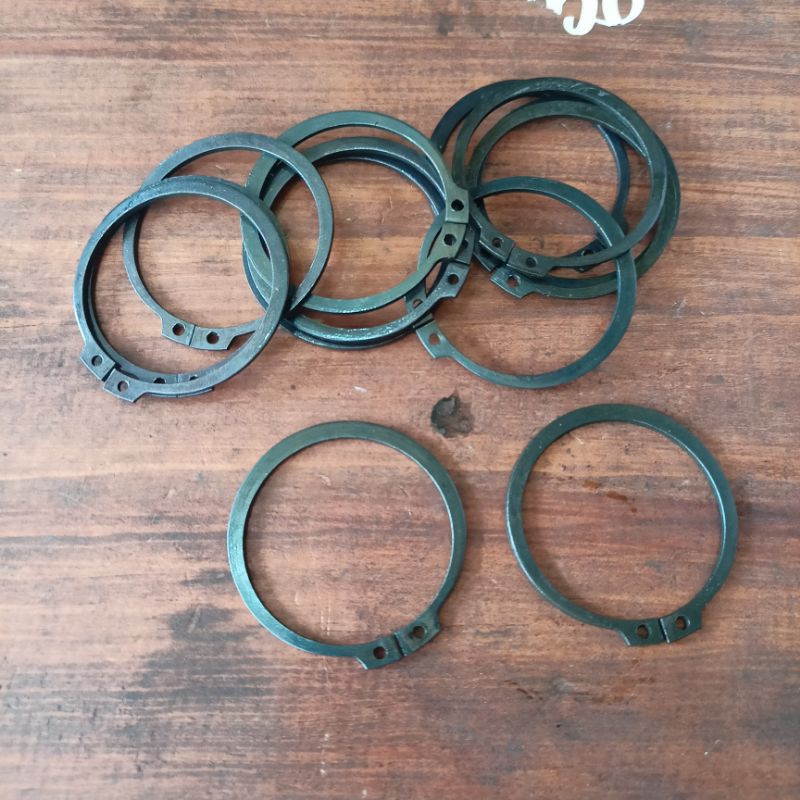 Klip snapring as roda belakang vespa