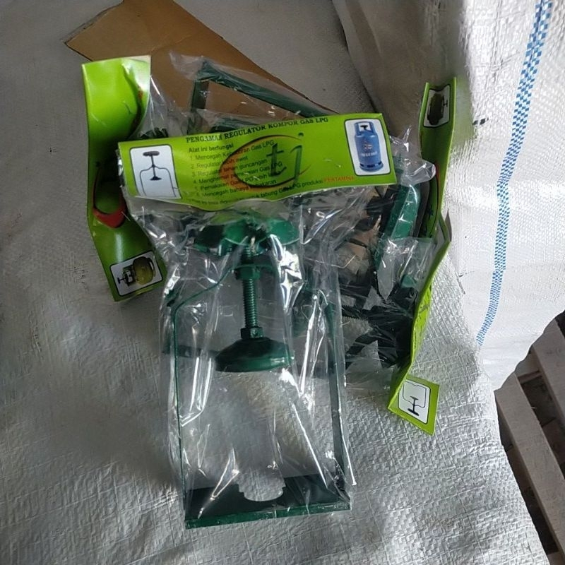 PENGAMAN REGULATOR TABUNG GAS ELPIJI PENAHAN PENGUNCI KOMPOR GAS MURAH GROSIR