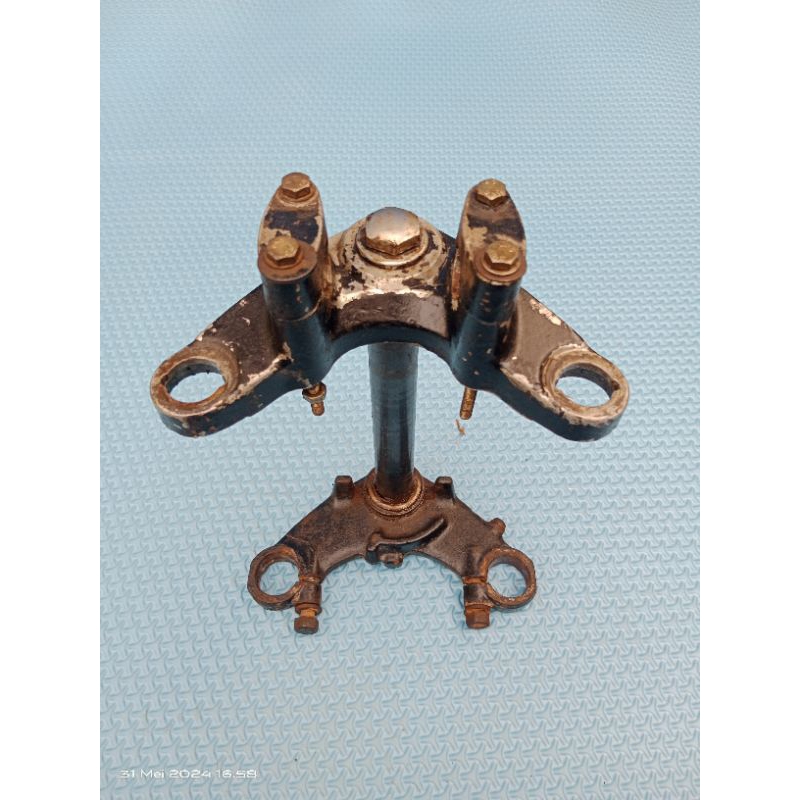 Segitiga Atas Bawah Suzuki A100 A 100. Original. Seken