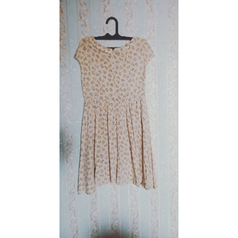 [Toserba Risyamel] Dress Kantor StartUp Dress A-Line Katun Soft Floral Krem PRELOVED Persiapan Ramad
