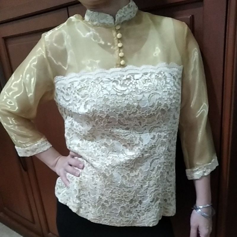 Preloved atasan kebaya brokat gold