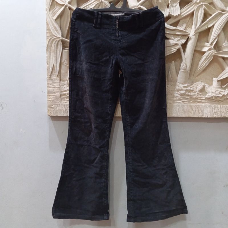 Celana Panjang Wanita / Celana Panjang Cut Bray Corduroy Hitam / Celana Brand River Island Original 