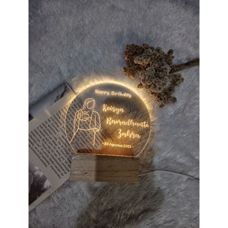 

Kado Unik Kado pajangan akrilik / akrilik gift custom / akrilik lettering led / kado murah