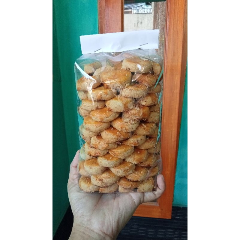 

Kue Kacang/Kue Manis /Kue Lebaran/ Kue enak /kue kering/Cemilan Manis