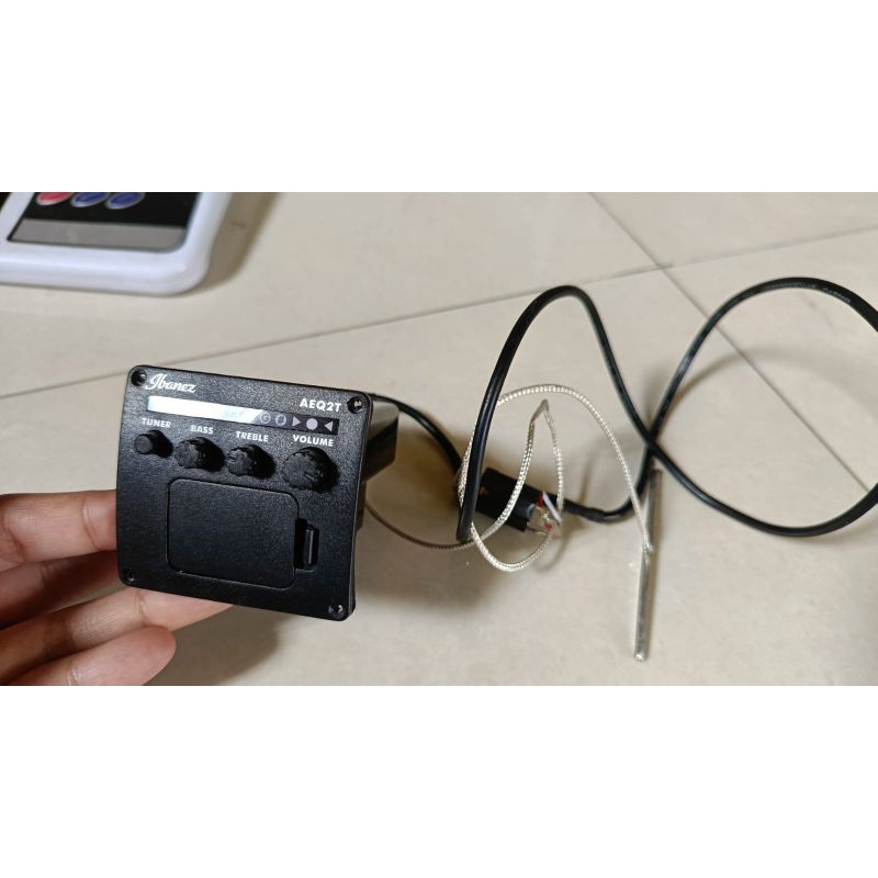 Preamp Gitar akustik fishman Ibanez AEQ2T with tuner