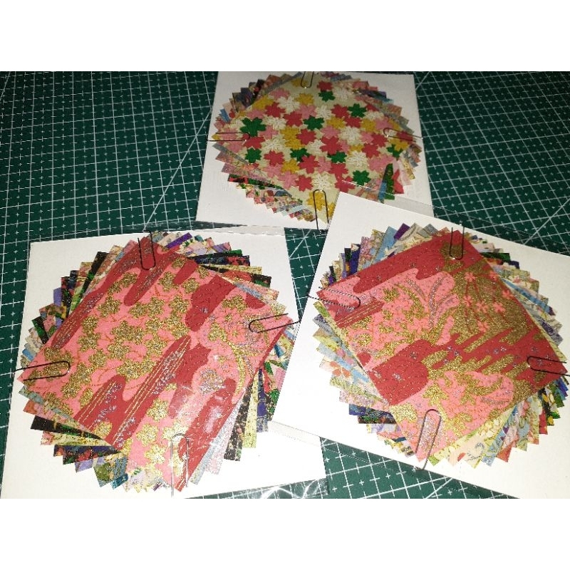 

Kertas washi glitter 7.5 x 7.5 cm 1 set isi 20 motif