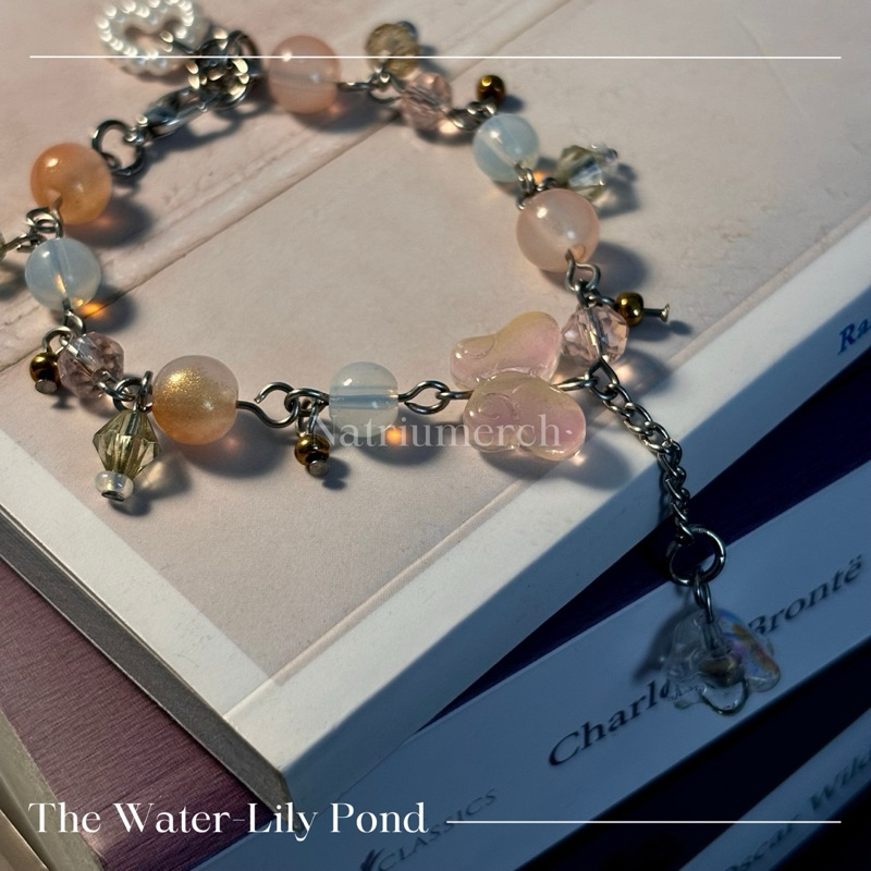coquette bead bracelet | The Water-Lily Pond