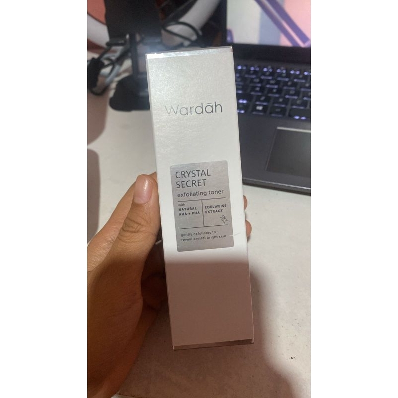 Wardah Crystal Secret exfoliating Toner