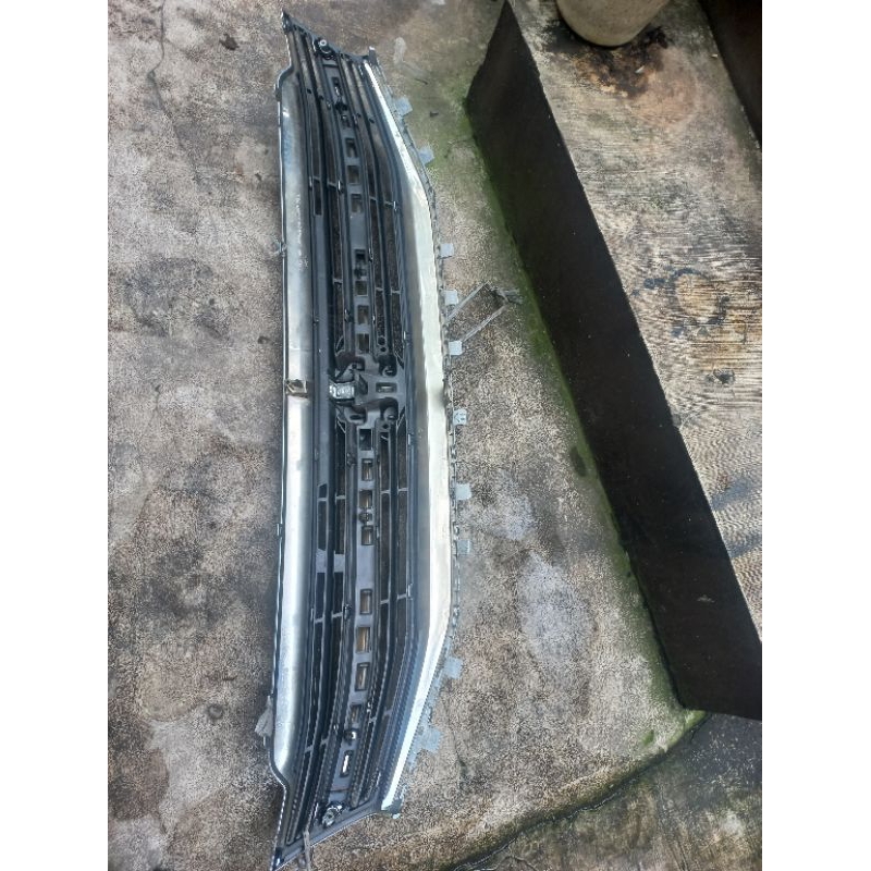 Grill Ertiga suzuki Ertiga 2016 sd 2017 original
