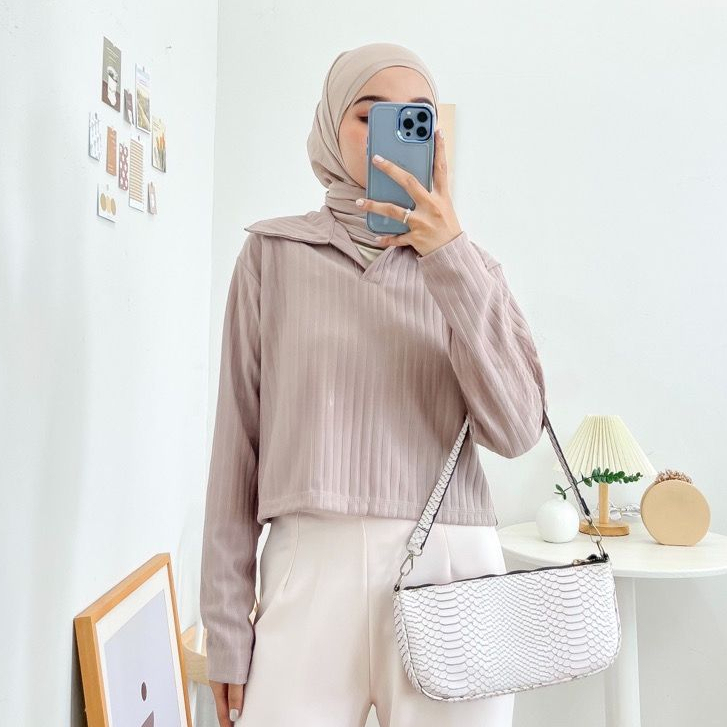 KAOS CROP POLO HORNET KNIT TOP / CROP HORNET KERAH POLO LENGAN PANJANG