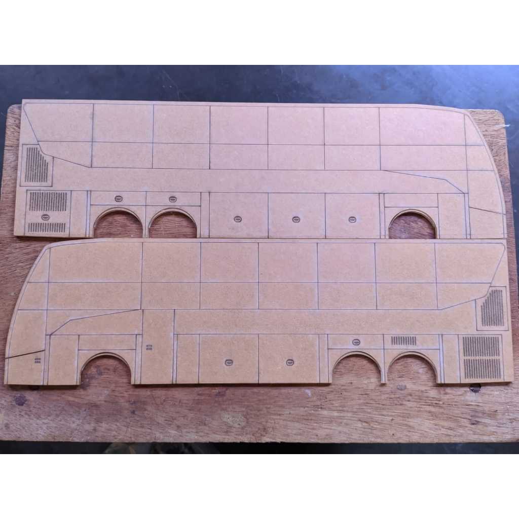 Body miniatur bus akrilik JETBUS 5 UHD Dream Coach JURAGAN 99 skala 50