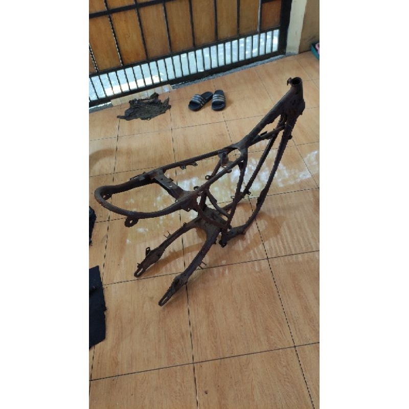 rangka set swingarm yamaha dt100