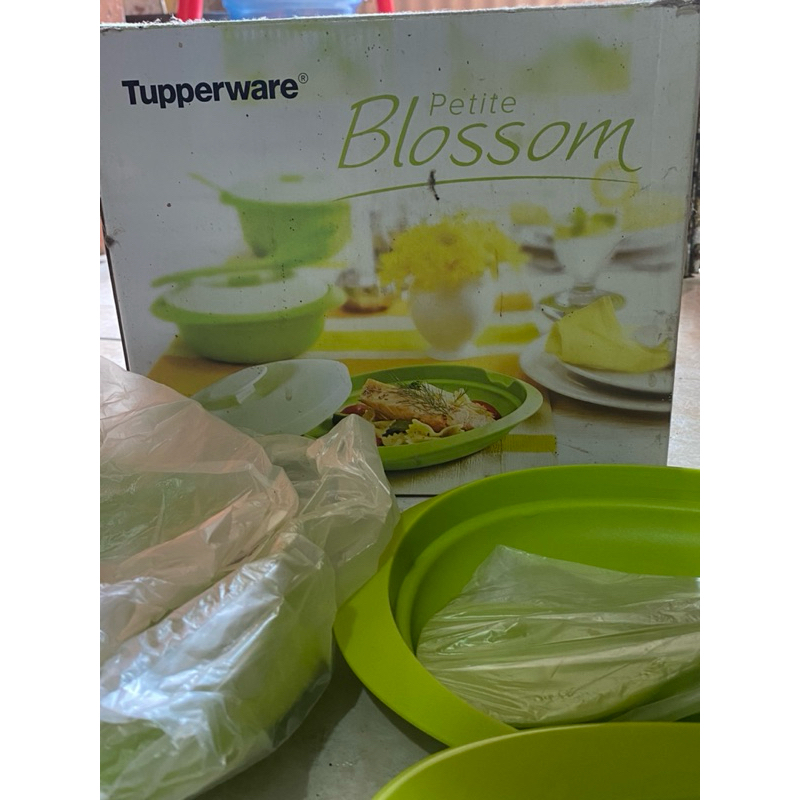 Blossom petite Tupperware