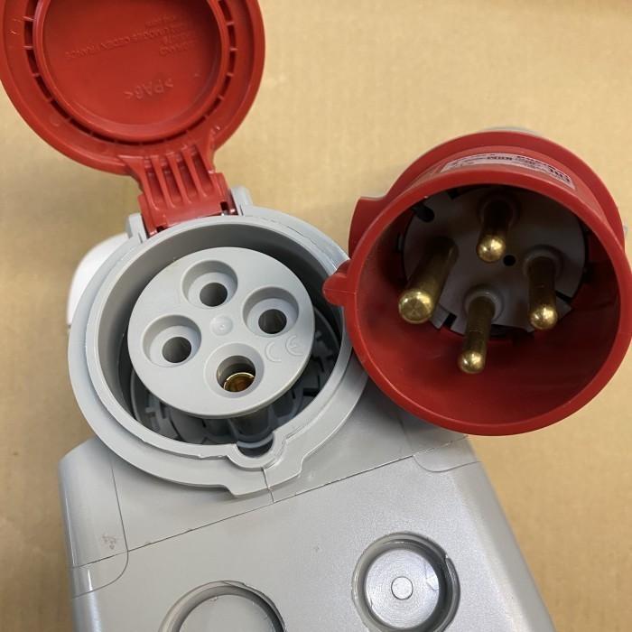 LEGRAND 1SET PLUG SURFACE MOUNTING SOCKET 4 PIN 125A FEMALE+MALE