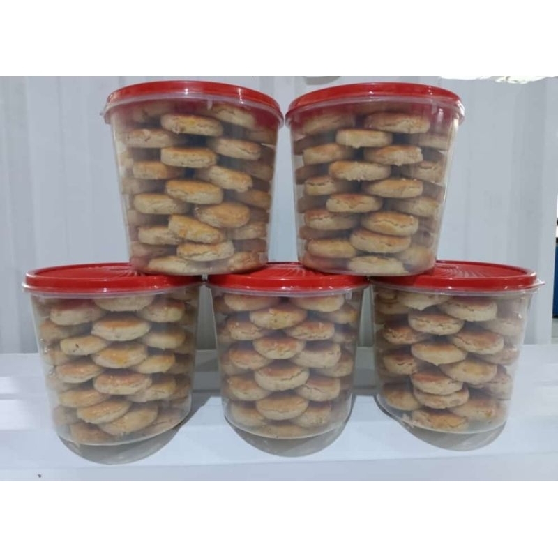 

Kue kacang Jember