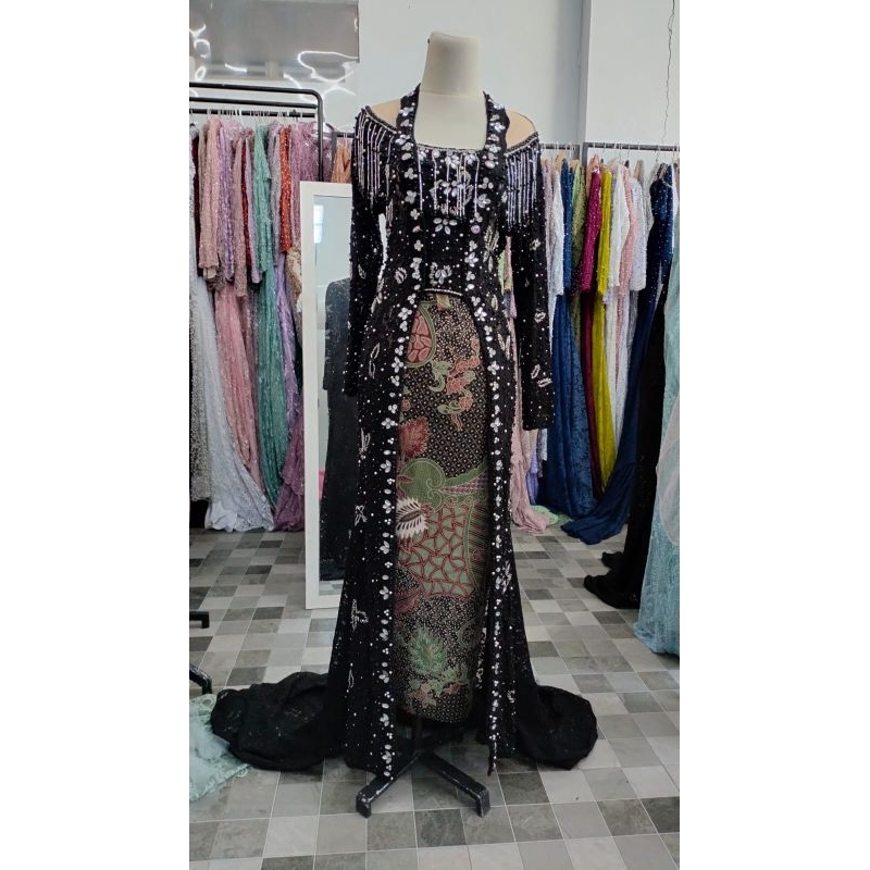 kebaya kutu baru hitam