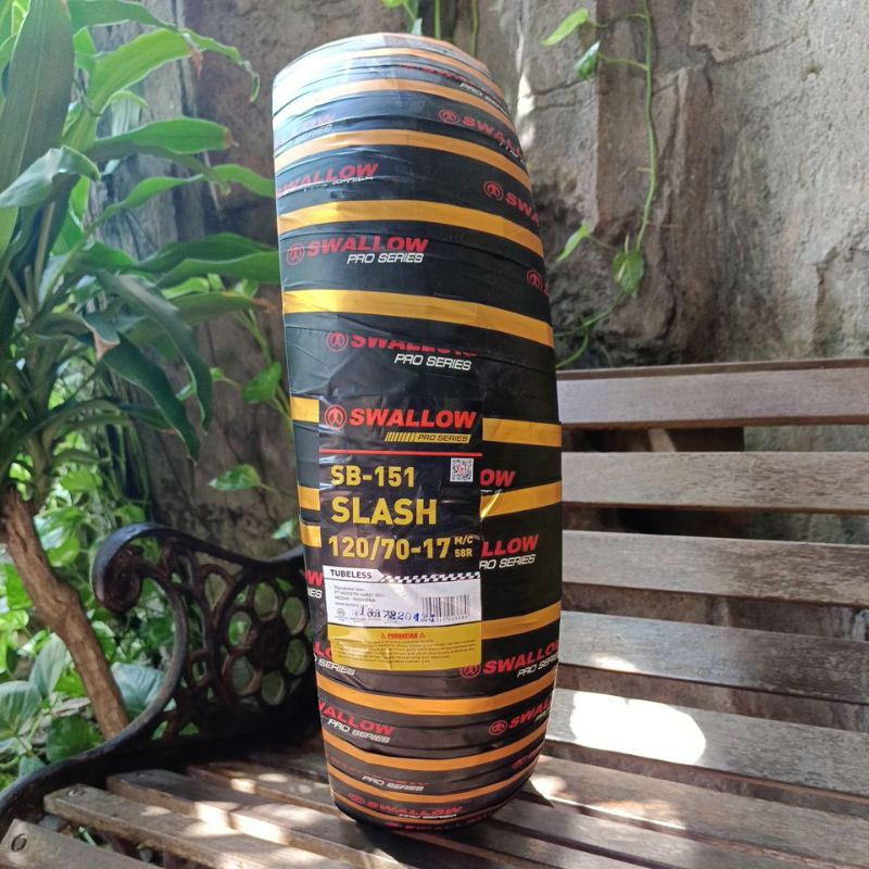 Ban Luar SWALLOW Slash 120/70-17 Tubeless Soft Compound