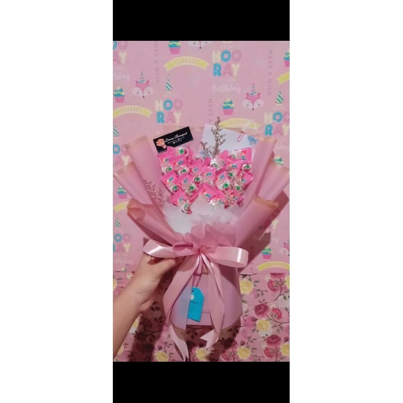 

Buket Permen Yuppi Size Kecil