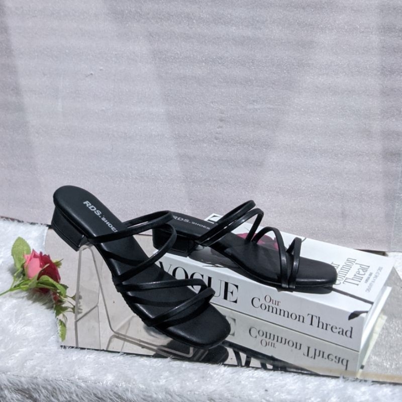 Sandal Hells Hak Tahu 3cm PL12